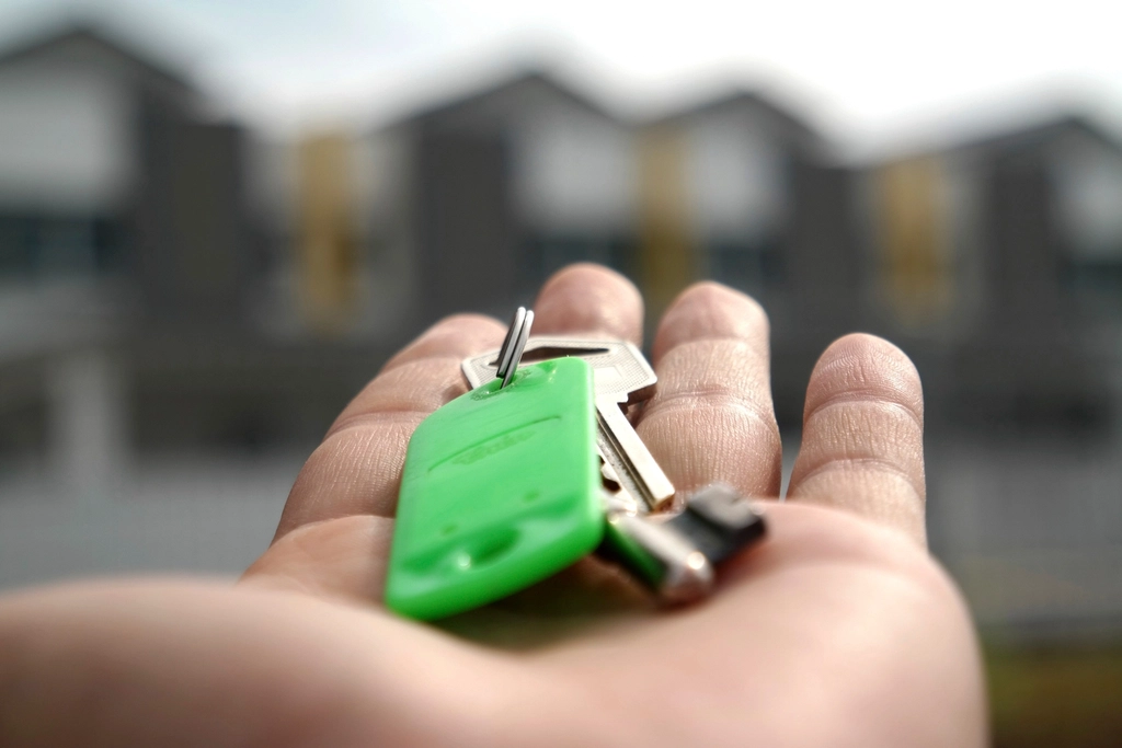 Cles de maison remises a l acquereur lors de la revente